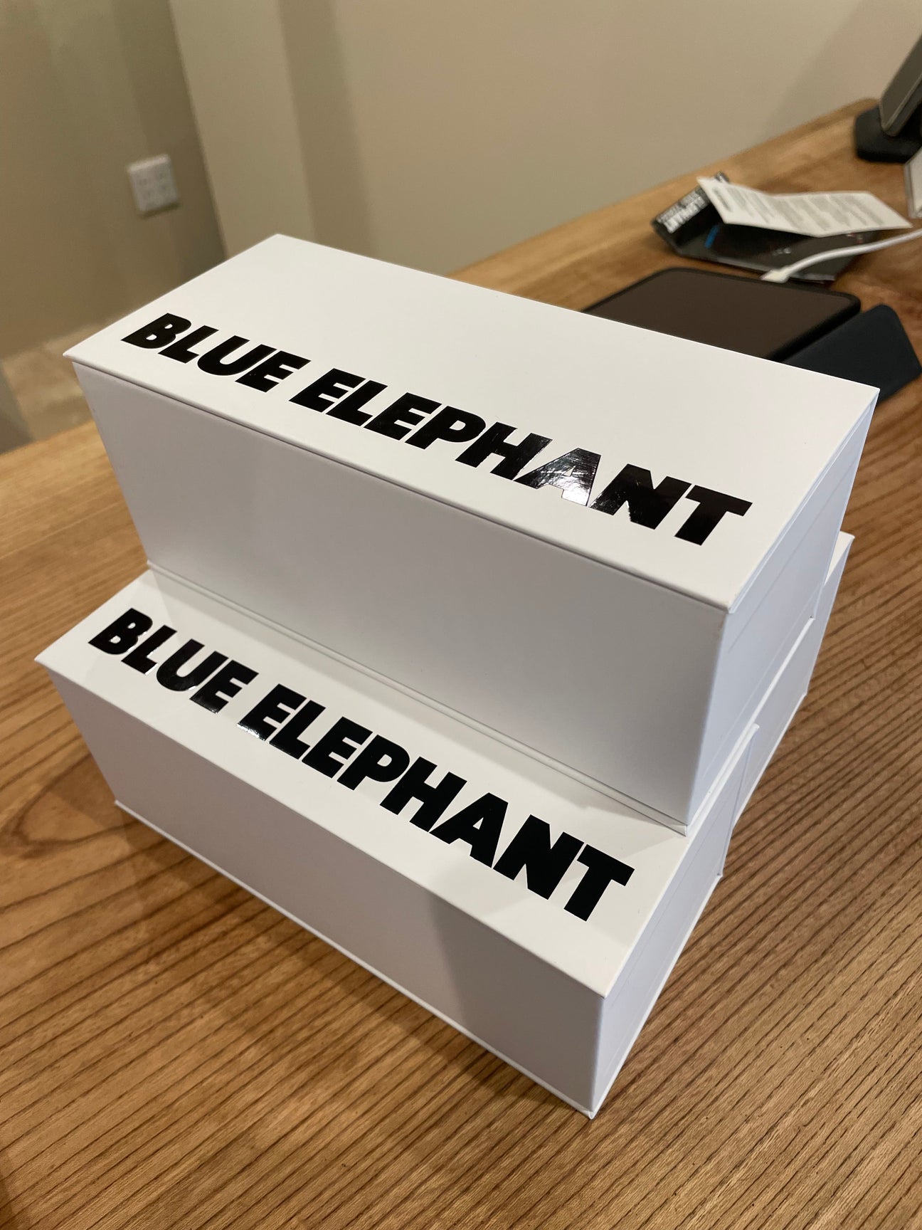 BLUE ELEPHANT 入荷しました。