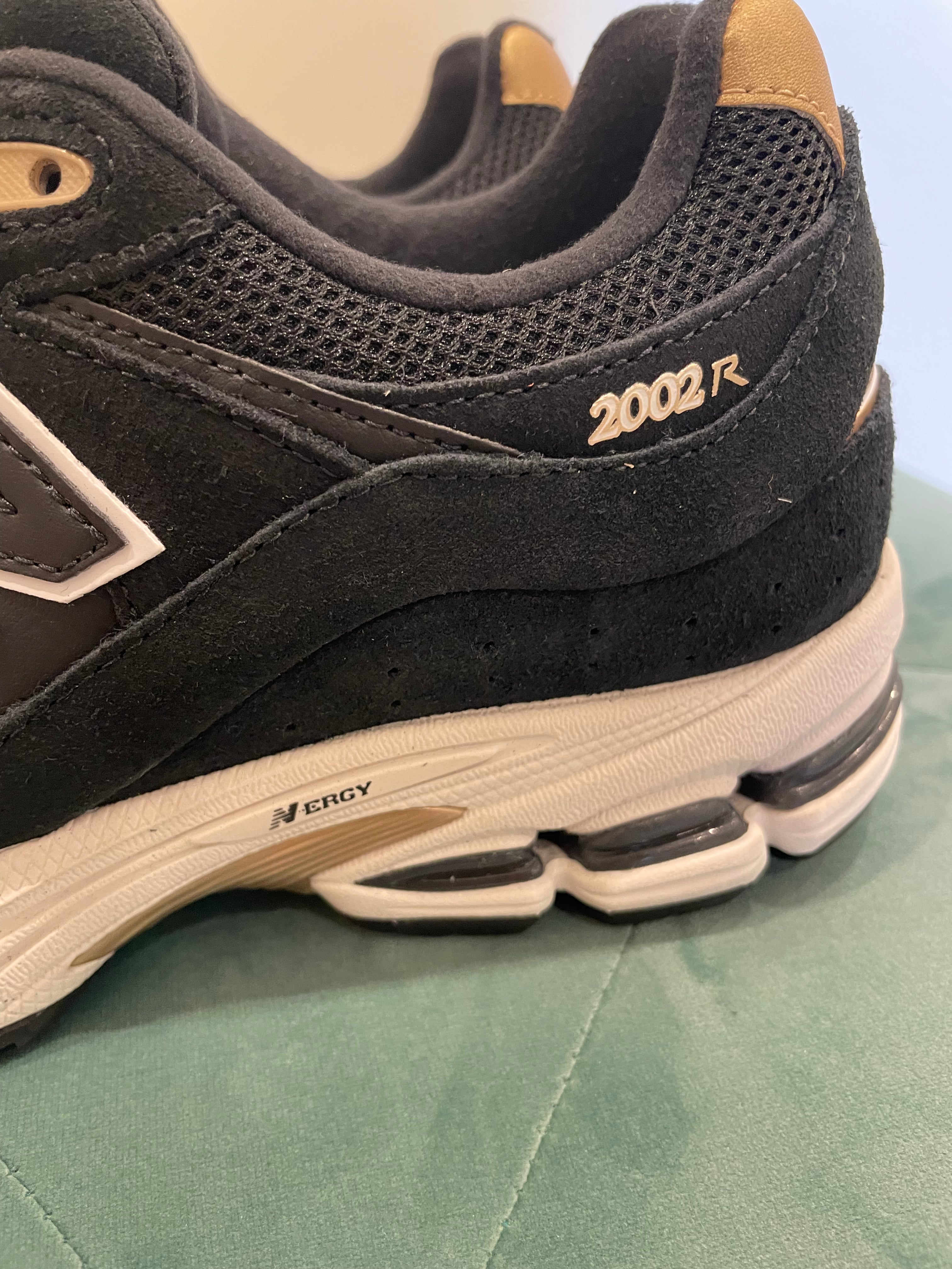 new balance M2002RFX / FOOT LOCKER 50TH ANNIVERSARY (BLK/GOLD)